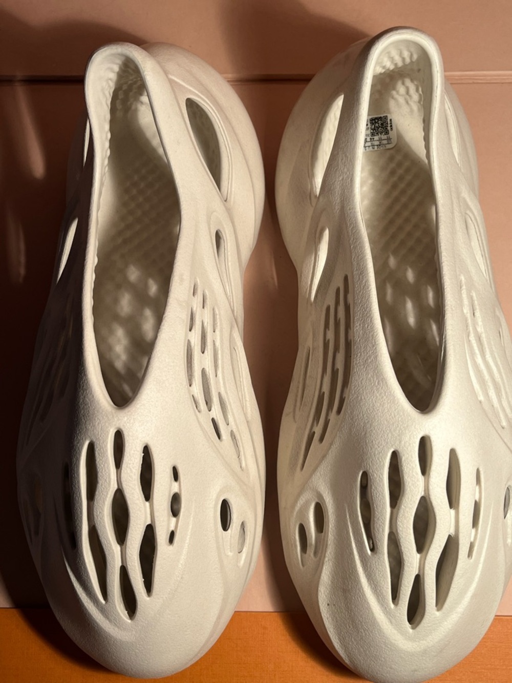 ADIDAS Foam Runners (made in USA ) size US 11 / cream color - Picture 2 of 6